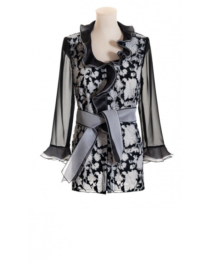 Blusa tejido bordado con volantes