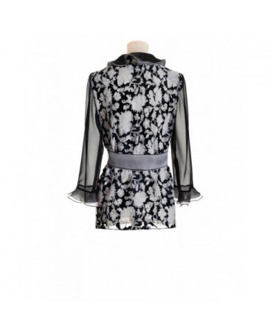 Blusa tejido bordado con volantes