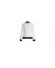 Chaqueta blanca-negra y adorno tweed